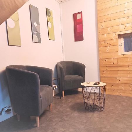 Duplex Avec Terrasse Apartman Lempdes Kültér fotó