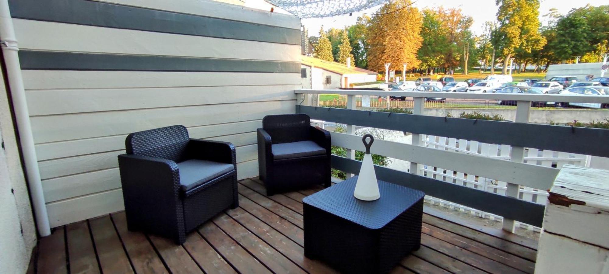 Duplex Avec Terrasse Apartman Lempdes Kültér fotó